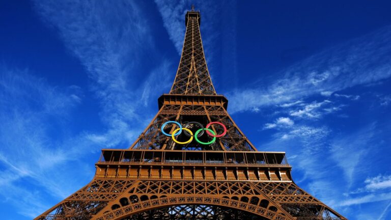 Skysports Paris Olympics Eiffel Tower 6636084.jpg